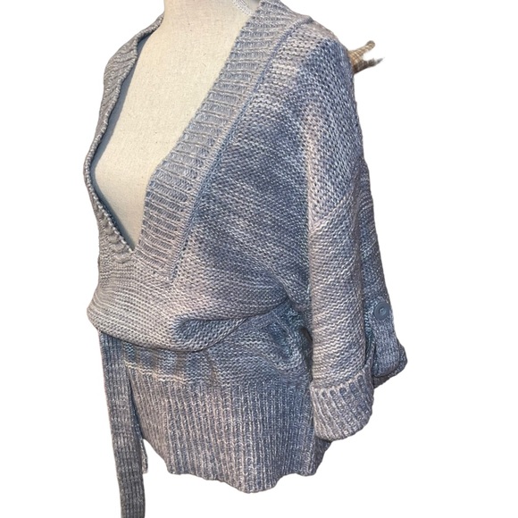 a.n.a Women’s Belted Deep V-Neck Sweater 3/4 Sleeves Grey Size Large Blousey - Picture 3 of 6